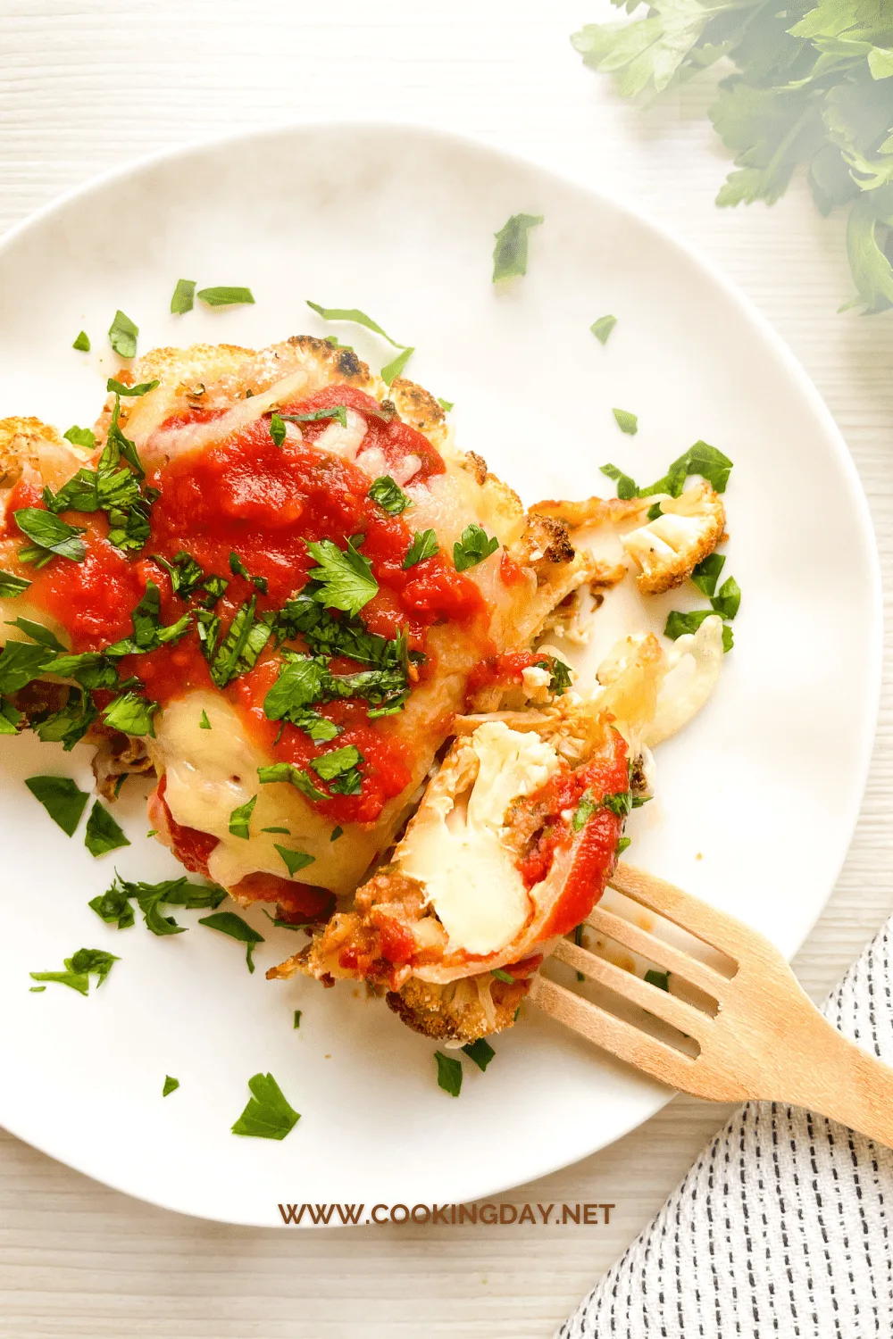 Easy & Flavorful Baked Cauliflower Parmesan Recipe: A Healthy, Delicious Alternative!