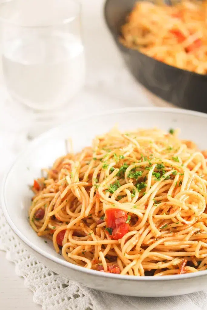  Quick Leftover Spaghetti Recipes(photo Credit: The Fast Recipe)