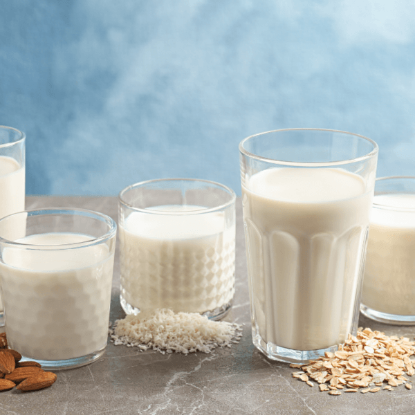 Comprehensive Guide to Types of Milk and Non-Dairy Alternatives