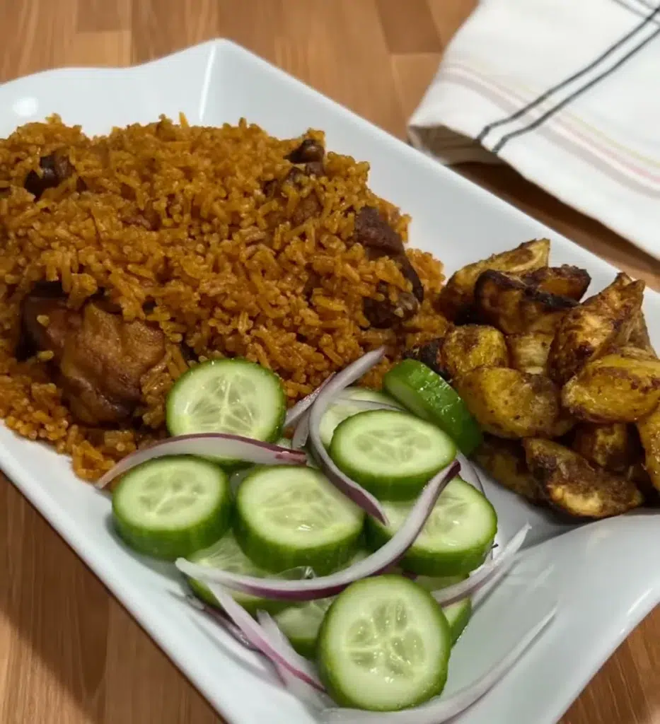 What Goes Well with Jollof Rice?