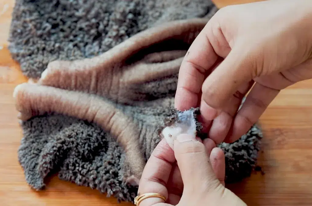 Removing the fat of beef tripe