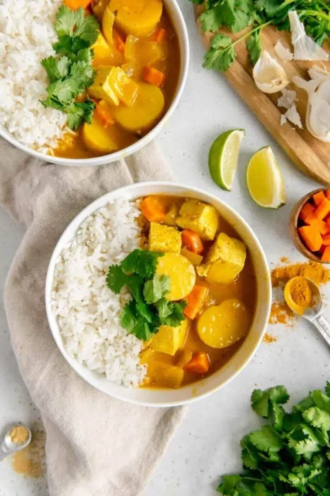 Vegan Yellow Curry With Potatoes and Tofu - Easy and Economical Dinner Recipes for Busy Weeknights