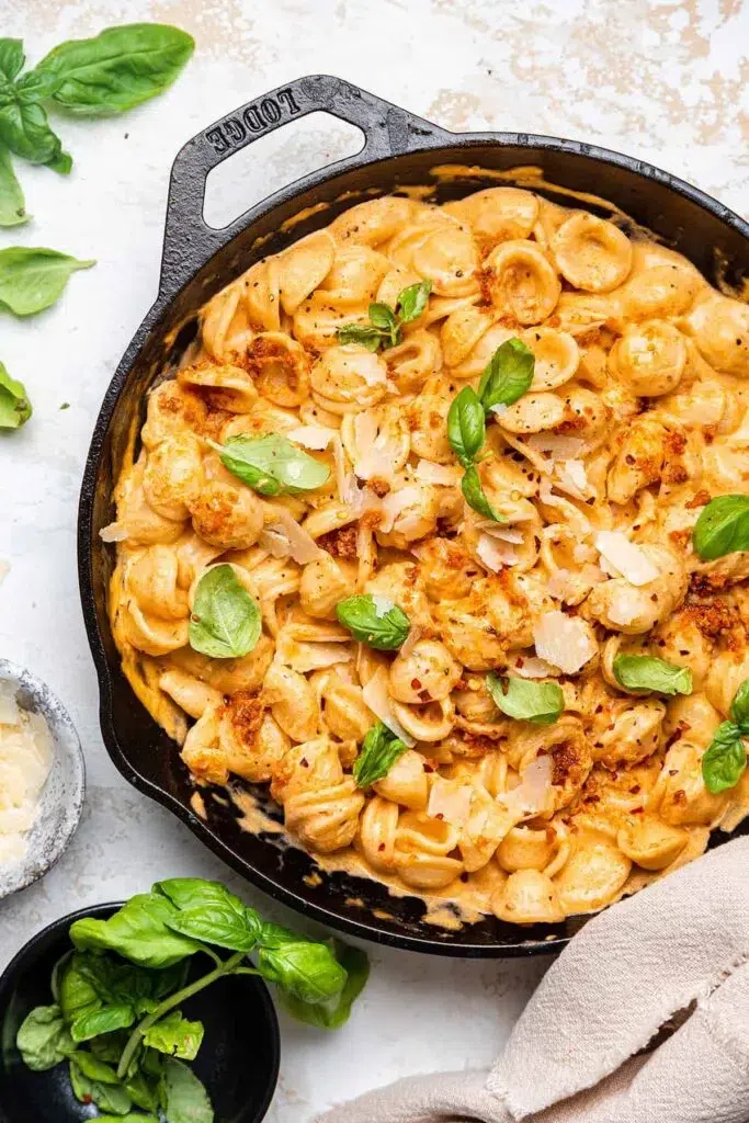 Easy and Economical Dinner Recipes for Busy Weeknights - Creamy Sun-Dried Tomato Pesto Pasta