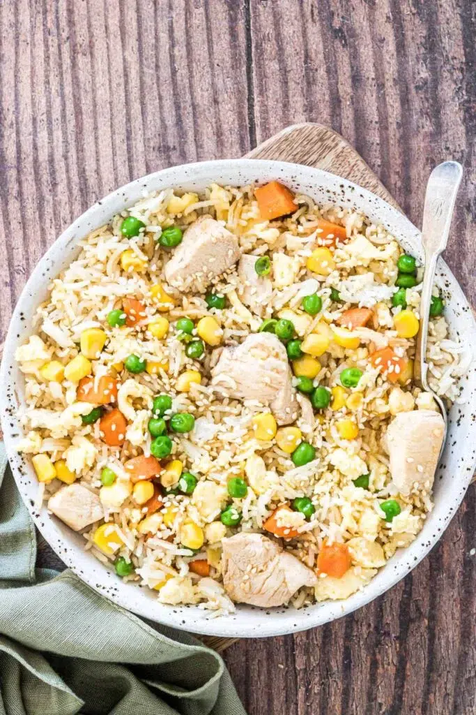 Instant Pot Chicken Fried Rice - Easy and Economical Dinner Recipes for Busy Weeknights