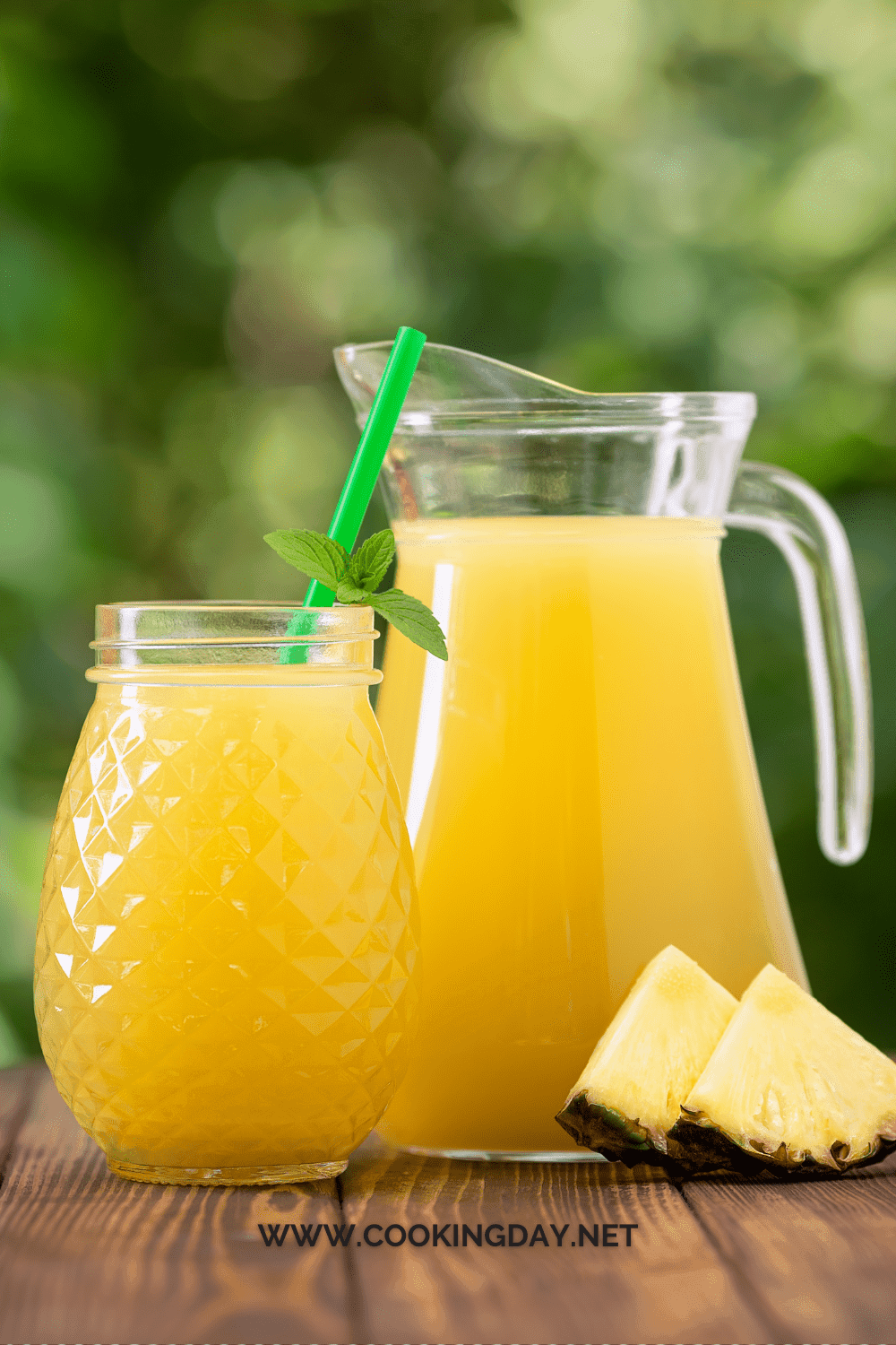 Homemade Pineapple juice feature