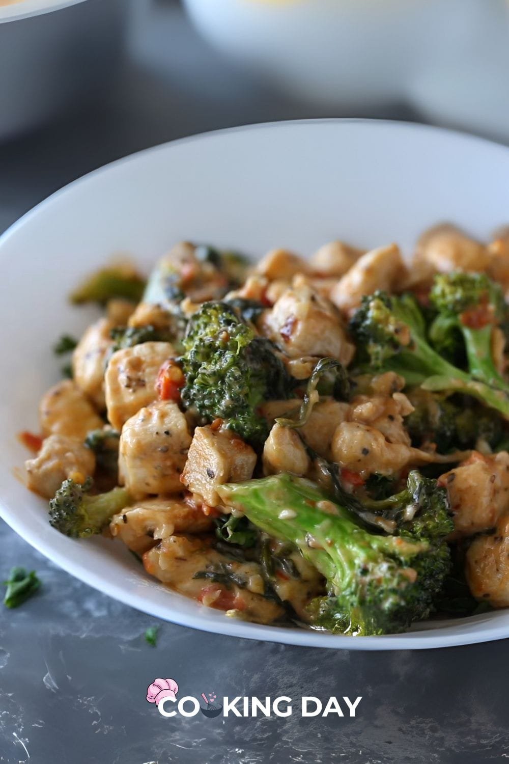 15-Minute Keto Garlic Chicken with Broccoli and Spinach recipe