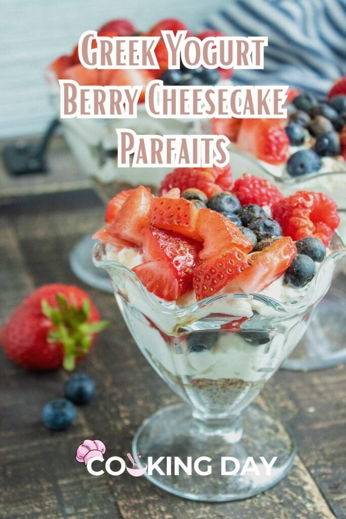 Greek Yogurt Berry Cheesecake Parfaits – A Light & Creamy Treat! 🍓🥄