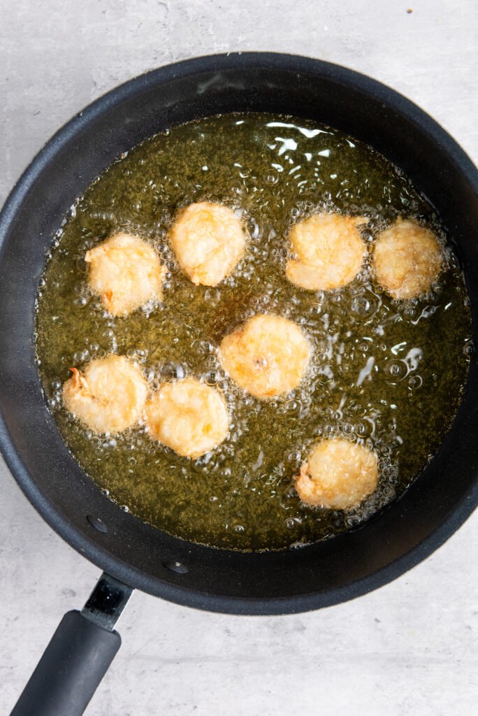 Fry the Shrimp to Golden Perfection-Chinese Salt and Pepper Shrimp Step-by-Step Instructions