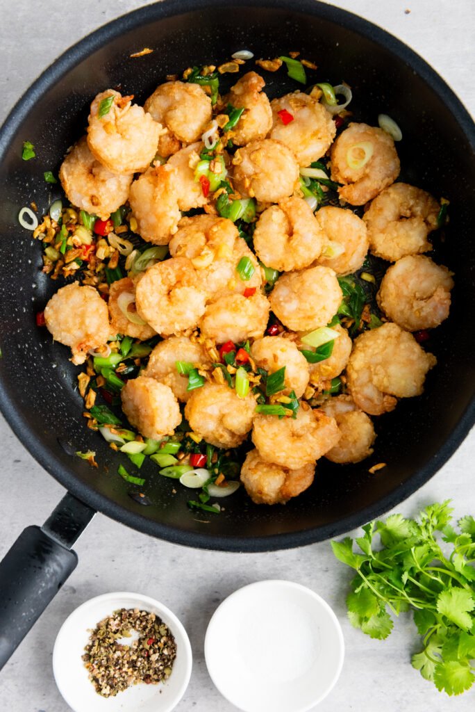 Toss Everything Together!- Chinese Salt and Pepper Shrimp Step-by-Step Instructions