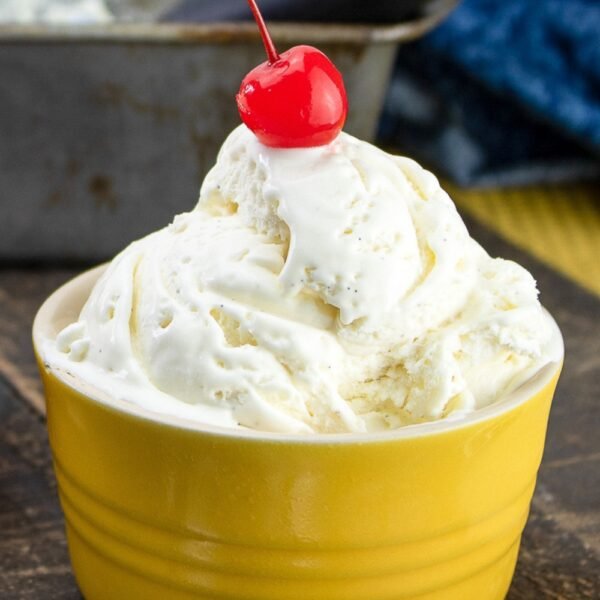 No-Churn Vanilla Ice Cream – Ultra Creamy & Incredibly Easy!