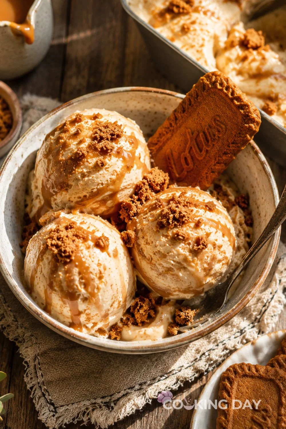 No Churn Caramel Ice Cream with Biscoff Cookies – Easy Homemade Dessert