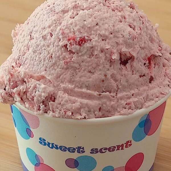 3-Ingredient Strawberry Ice Cream – Creamy, Fresh & No-Churn!