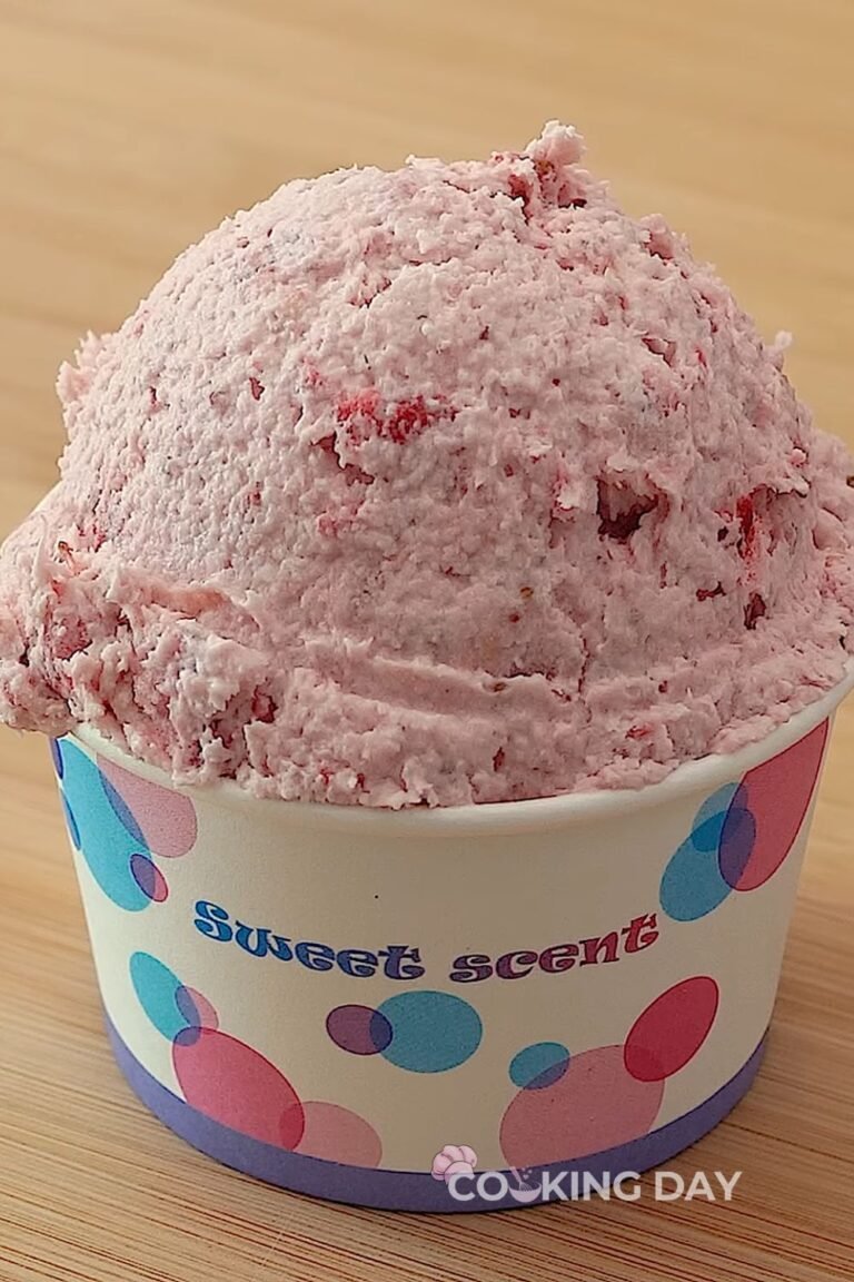 3-Ingredient Strawberry Ice Cream – Creamy, Fresh & No-Churn!