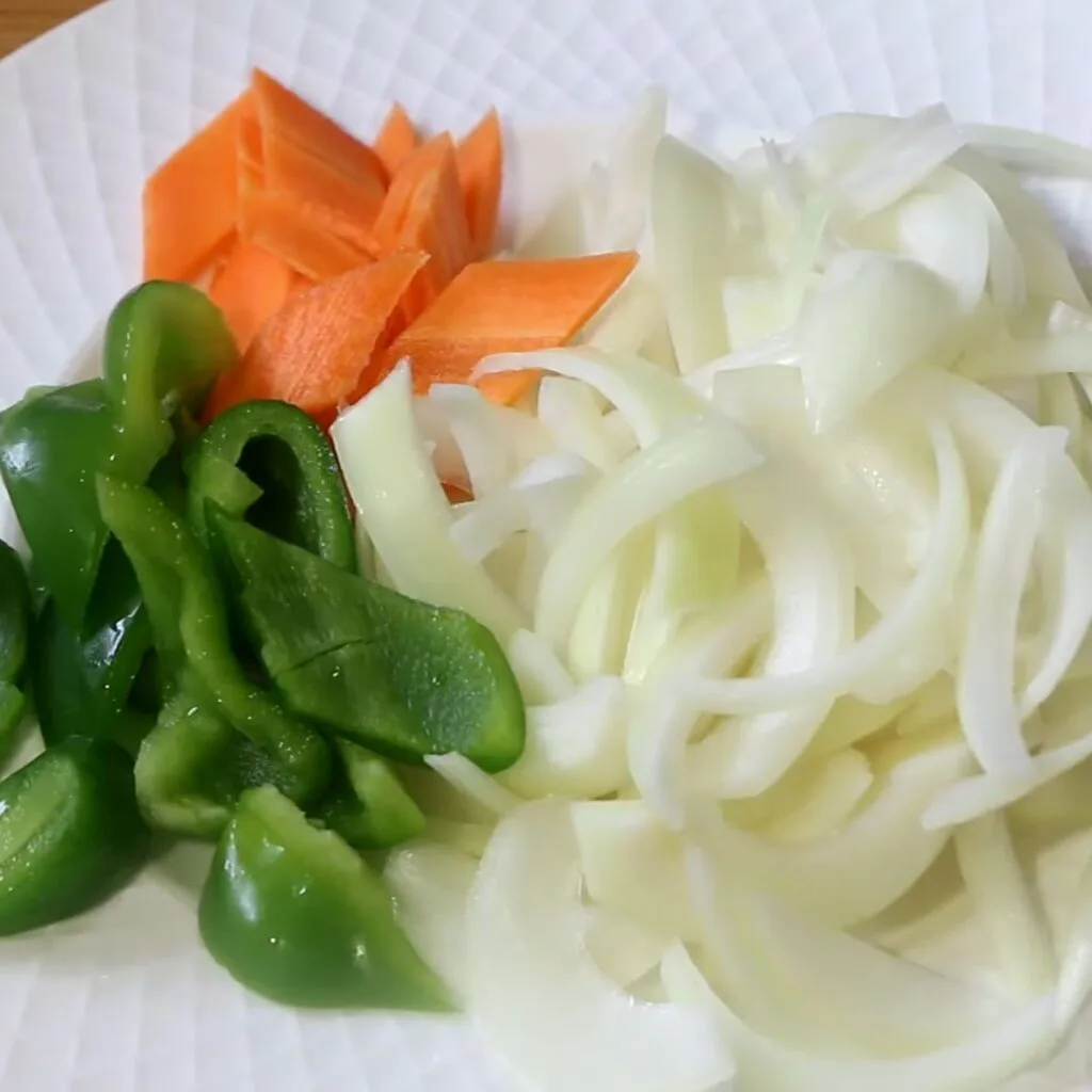 Mixed vegetables  -Garlic Chicken Stir
