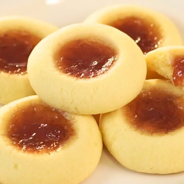 Soft Strawberry Jam Thumbprint Cookies – Buttery, Fruity & Classic