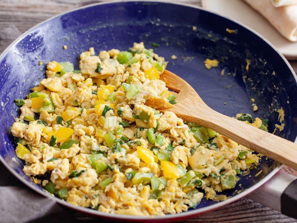Sauted Vegetable with Scamble eggs - Easy Breakfast Burritos