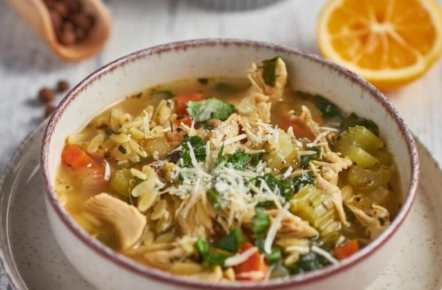 Slow Cooker Lemon Chicken Orzo Soup