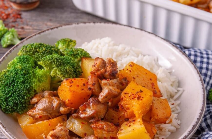 Spicy Pumpkin Chicken Casserole – A Cozy, Flavor-Packed Fall Dinner