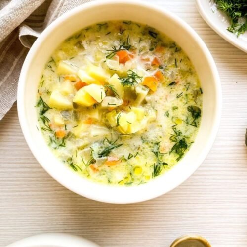 Traditional Polish Dill Pickle & Potato Soup: A Tangy, Comforting Classic