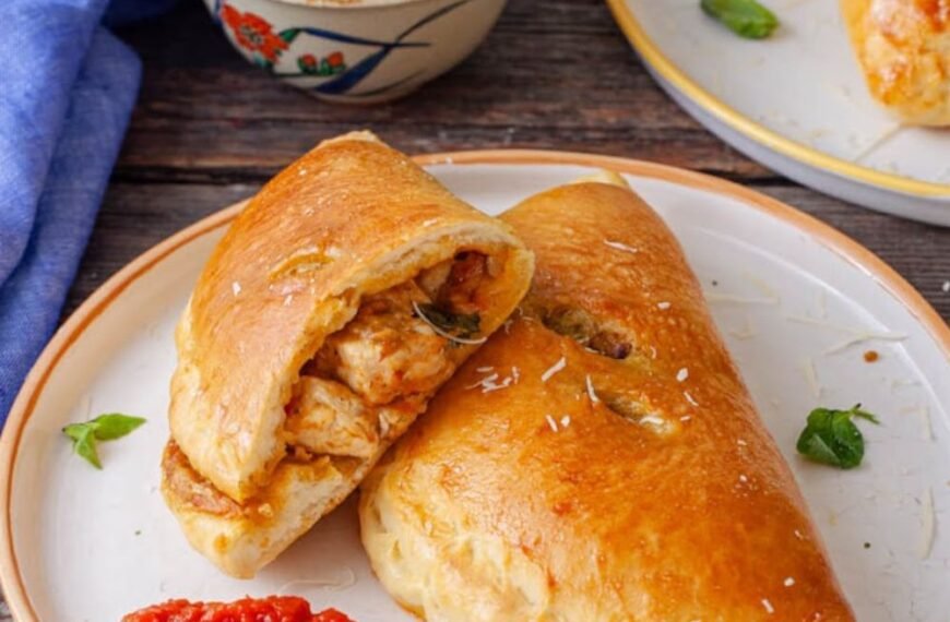Chicken and Pesto Calzones: Handheld Pizza Pockets with a Flavor Twist