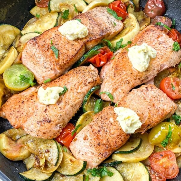 Delicious Salmon with Herb Butter A Fresh, Flavorful Skillet Dinner in Under 30 Minutes