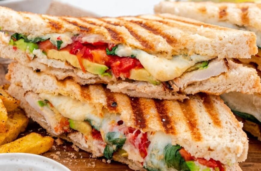 Chicken Avocado Panini Recipe – Crispy, Cheesy, and Easy to Make