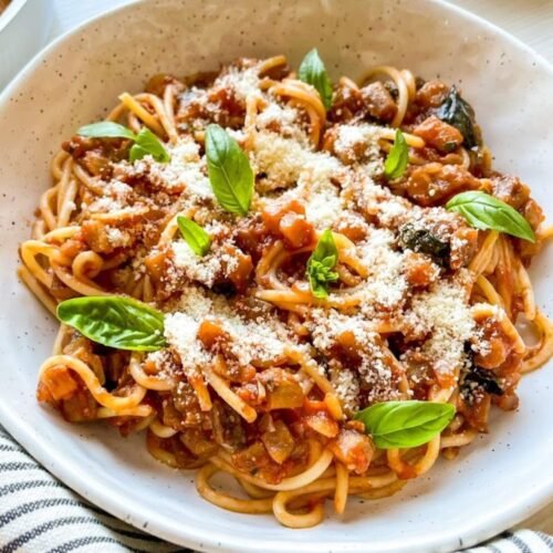 Classic Sicilian Spaghetti Alla Norma for a Cozy Italian Dinner