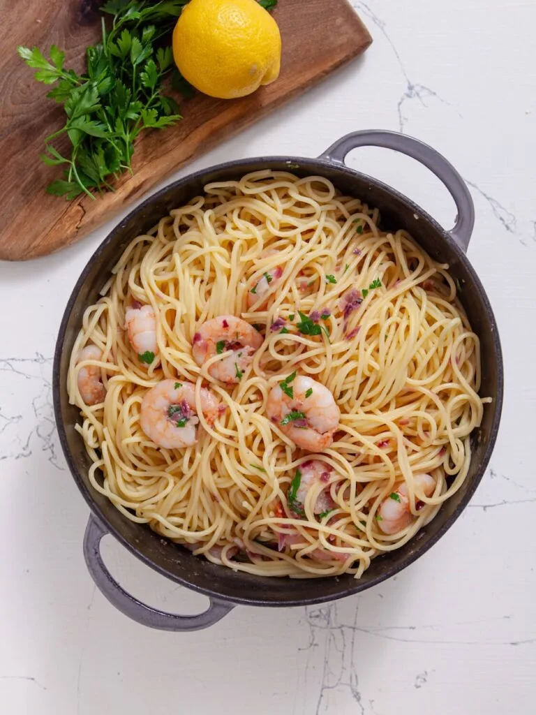 Step 6: Combine the Pasta and Shrimp - Shrimp Scampi with Spaghetti
